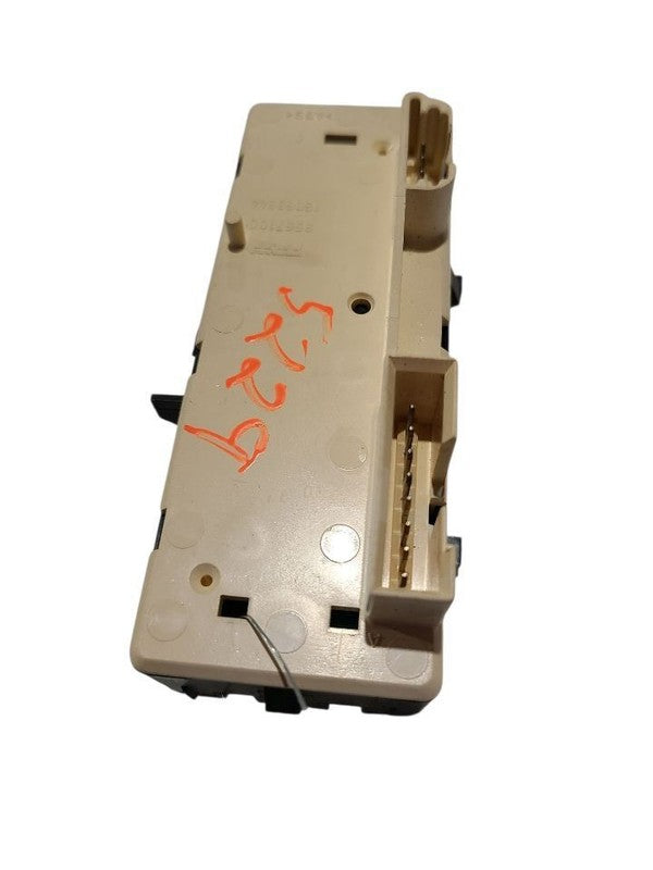 SILVRDO25 2001 Dash/Interior/Seat Switch 646873