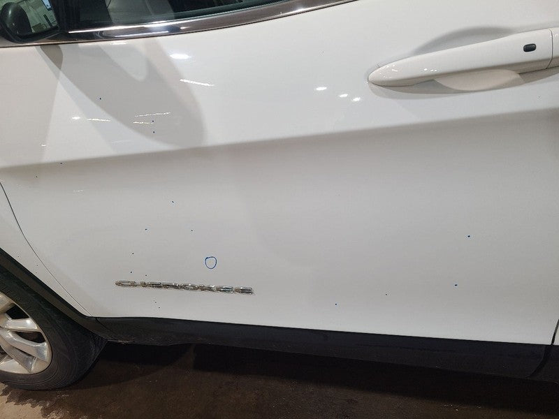 Driver Front Door Electric Tempered Glass Opt JP3 Fits 14-18 CHEROKEE 