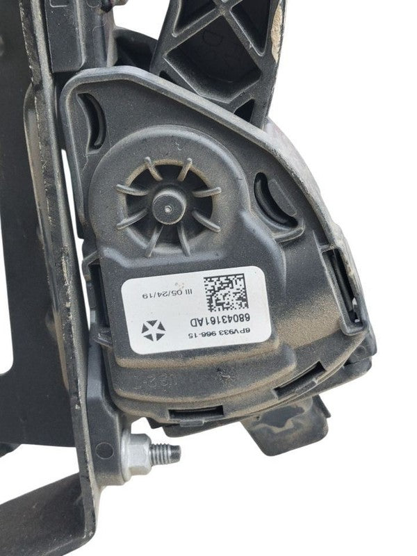 RAM2500   2019 Pedal Brake/Clutch 677499