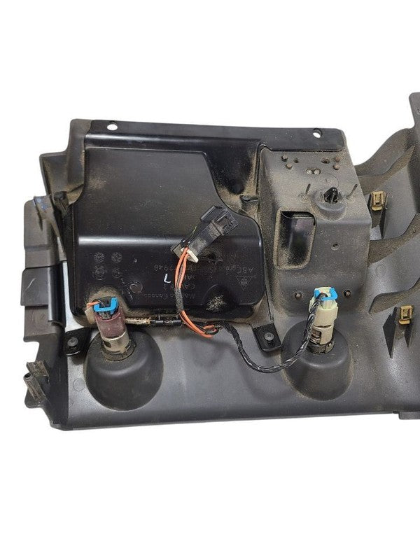 SILVRDO25 2004 Glove Box 660498