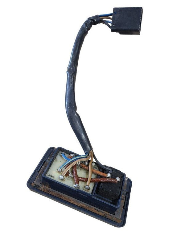 TNISSAN   1986 Front Door Switch 642037