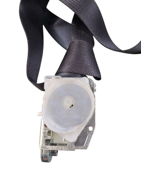 H3        2006 Seat Belt Rear 645020
