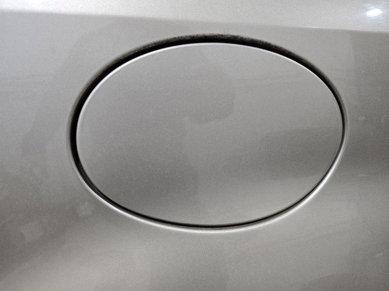 GL450     2007 Fuel Filler Door 610765