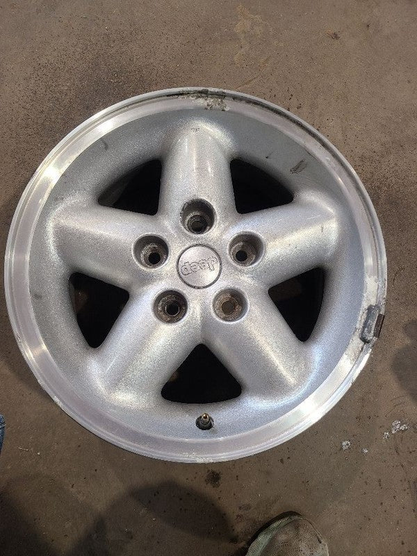 Wheel 15x7 Aluminum Fits 97-01 WRANGLER 668933