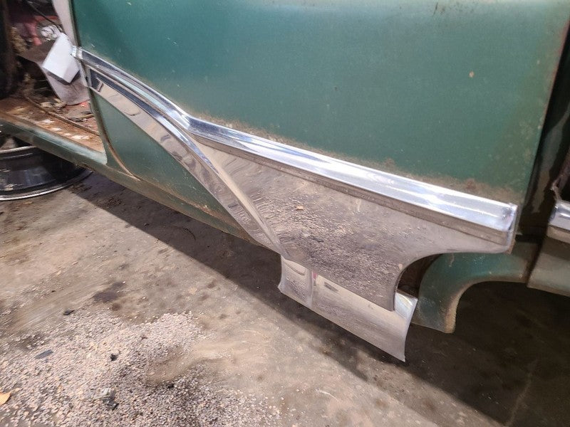 BUICK     1951 Door Moulding Rear 656446