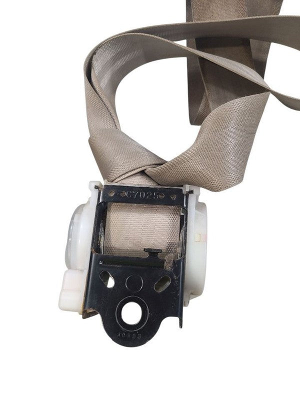 LANDCRUIS 2000 Seat Belt Rear 640113