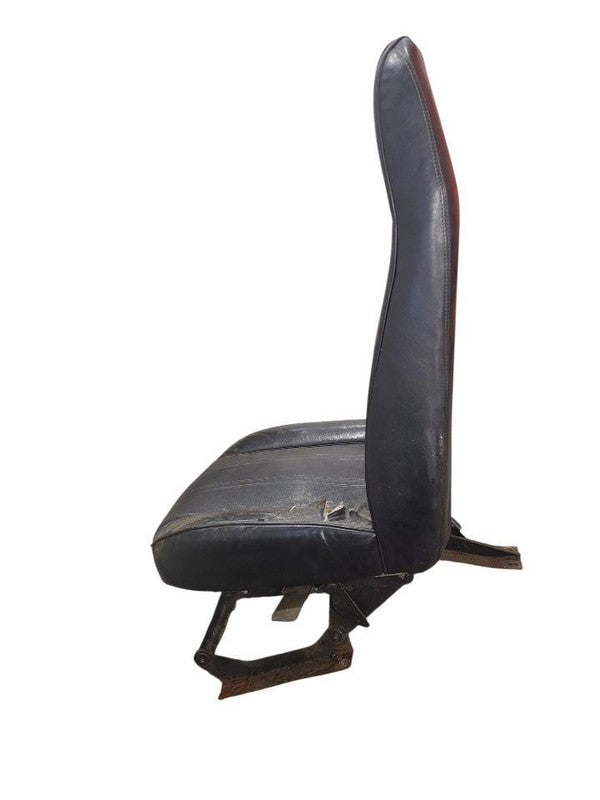 CJ        1985 Front Seat 679143