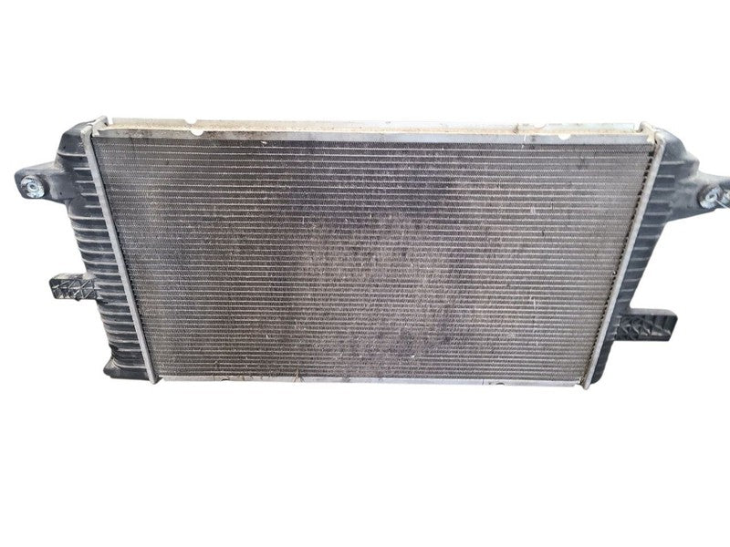 Radiator Fits 01-05 SIERRA 2500 PICKUP 633586