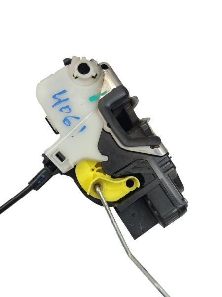 CAMARO    2011 Keys/Latches/Locks 586201