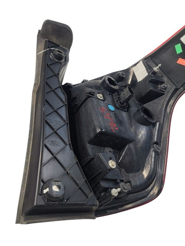 Driver Tail Light Without Police Package Clear Lens Fits 16-19 EXPLORE