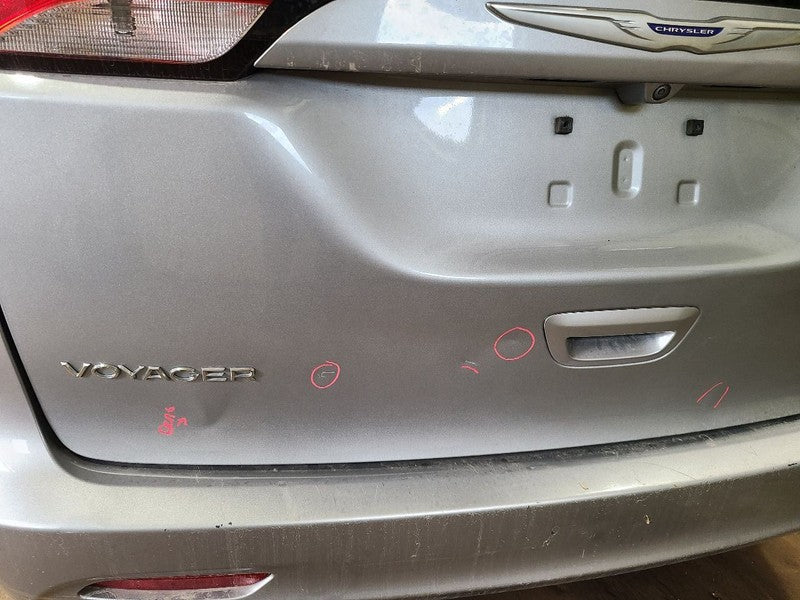 Trunk/Hatch/Tailgate Fits 20-25 VOYAGER 676351