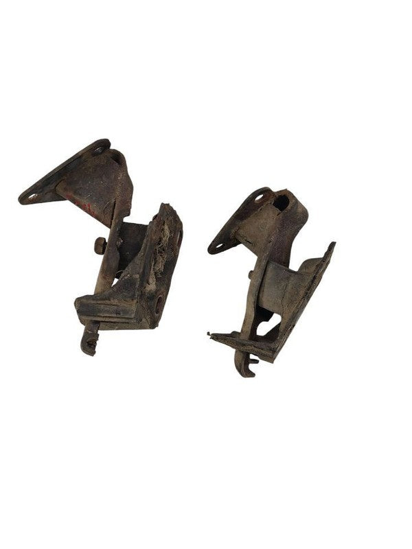 VEGA      1975 Engine Mounts 617159