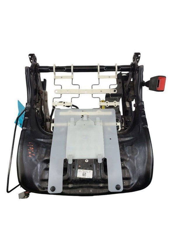 SUBURBN15 2015 Front Seat Track 620892