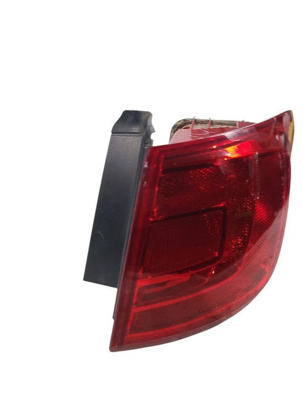 Passenger Tail Light Sedan Base Incandescent Lamps Fits 11-14 JETTA 65