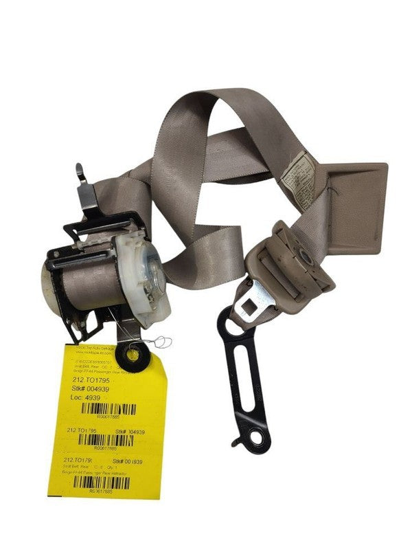 T100      1995 Seat Belt Rear 617885