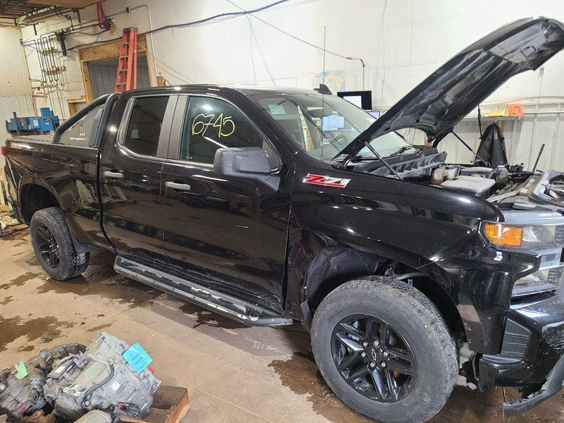 Passenger Headlight Classic Style Fits 19-22 SILVERADO 1500 PICKUP 659
