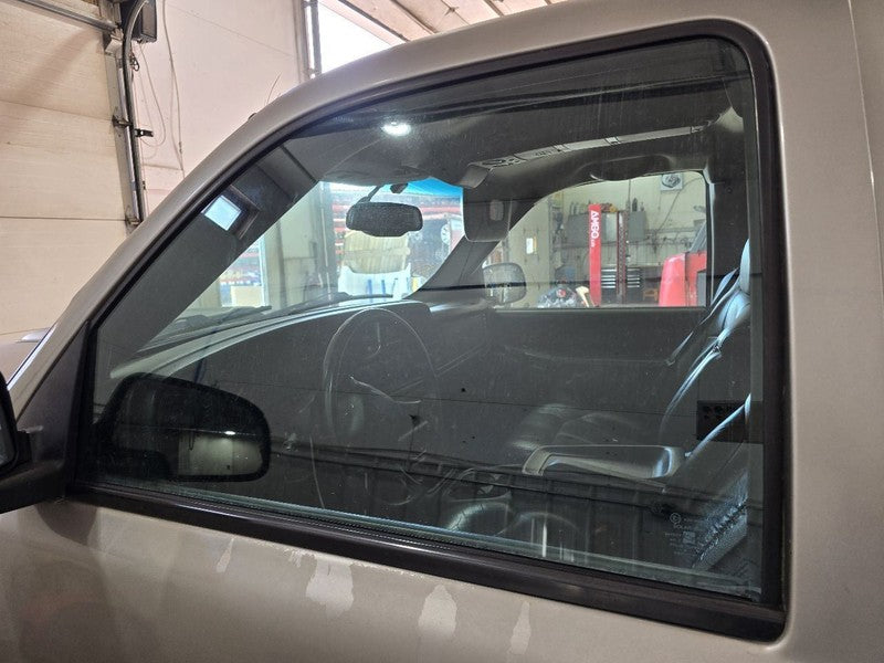 Driver Front Door Glass Classic Style Fits 99-07 SIERRA 1500 PICKUP 64