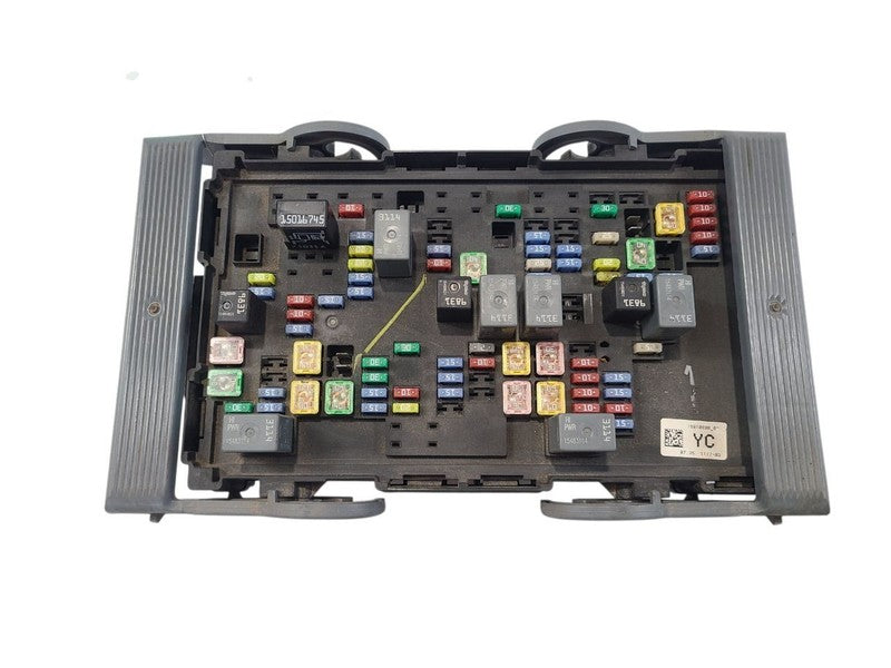 Fuse Box Engine Duramax Fits 07-09 SIERRA 2500 PICKUP 669436