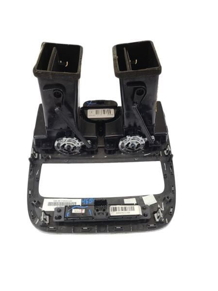 TOWN COUN 2011 Dash Bezel 587032