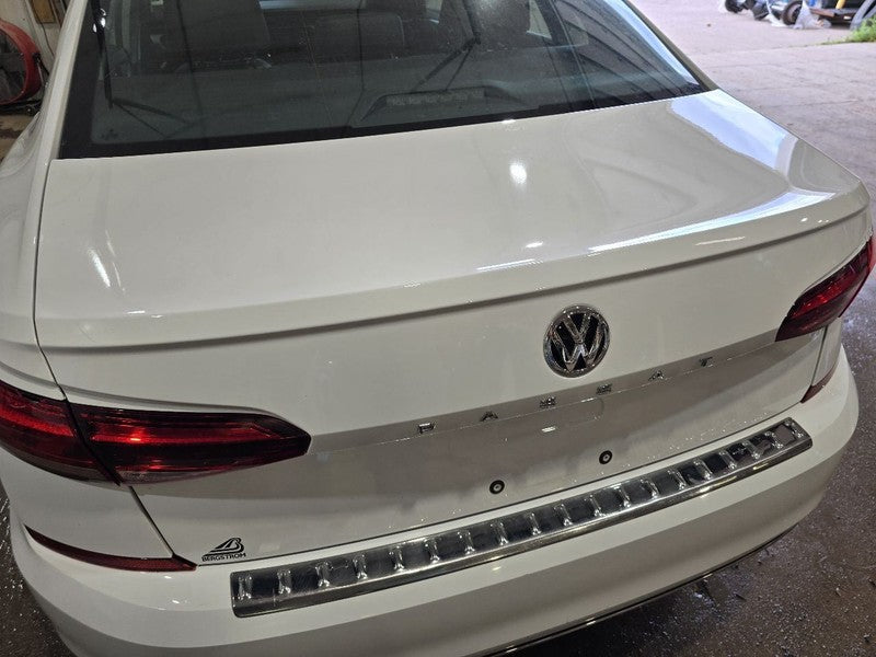 Trunk/Hatch/Tailgate Without Spoiler Fits 20-22 PASSAT 637861