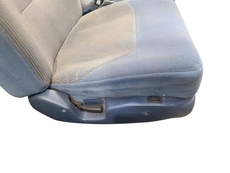 F350      1995 Front Seat 671885