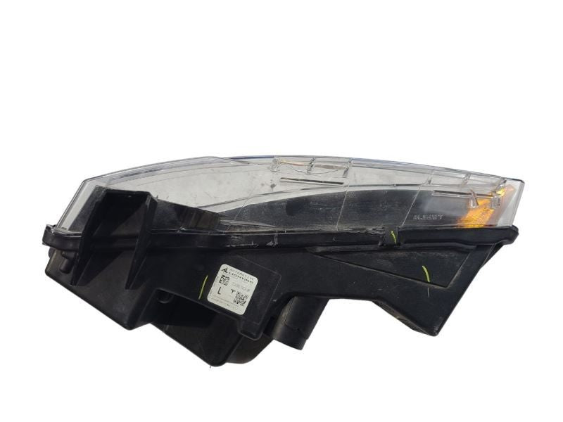 TESLA 3   2023 OEM Driver's Side Fog Corner/Park Light 578191