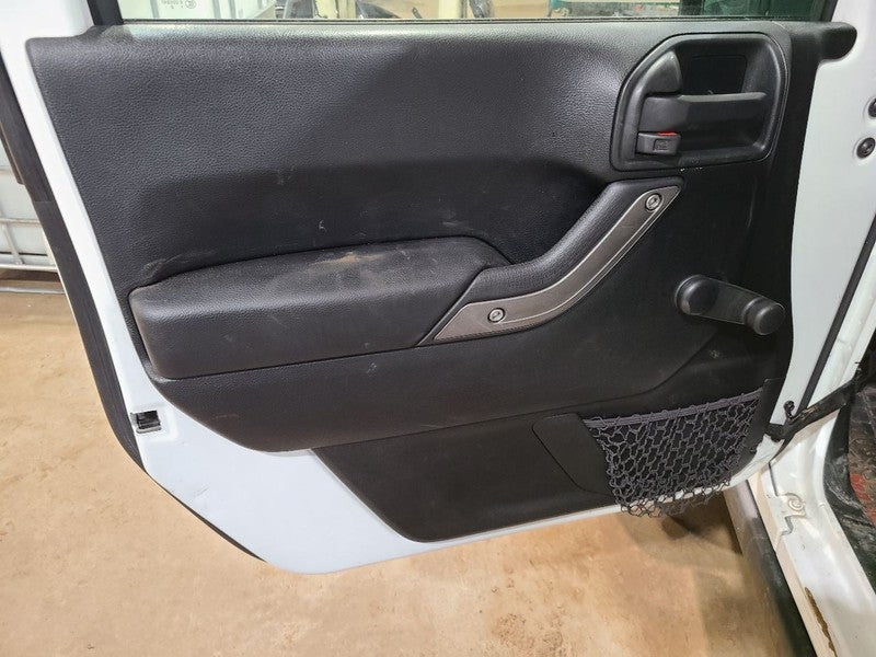 Driver Front Door VIN W 6th Digit Jk Body Full Door Fits 11-18 WRANGLE