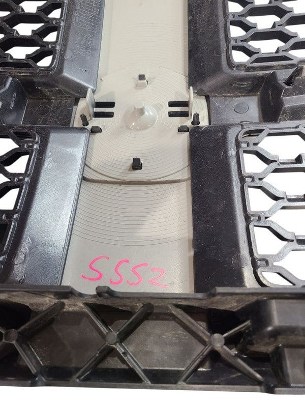 Grille Classic Style 5 Lug Wheel Body Color Fits 13-24 DODGE 1500 PICK
