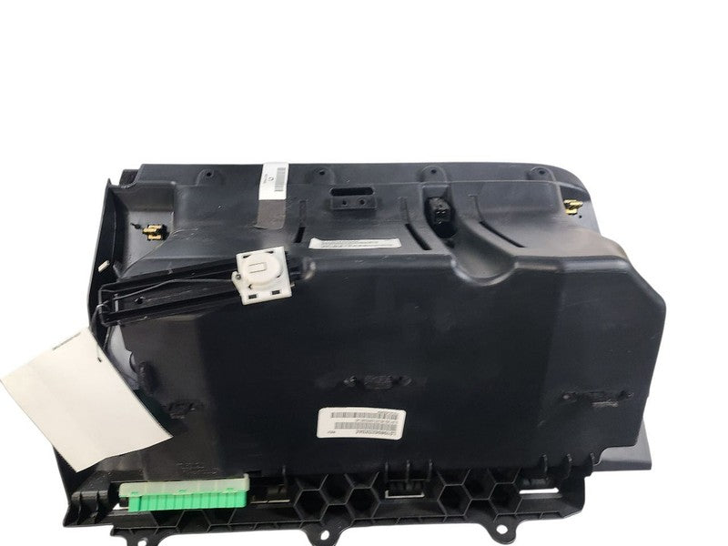 300       2014 Glove Box 654547