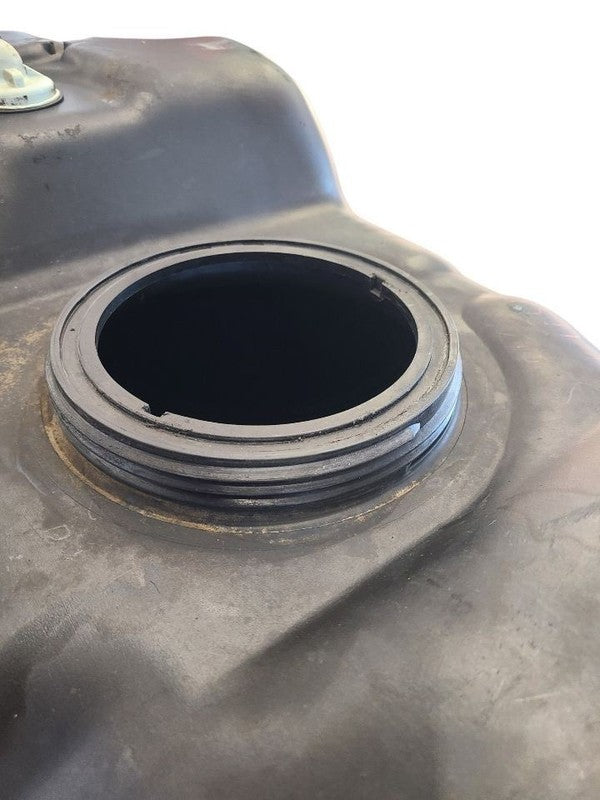 Fuel Tank Front Midship 137" Wb Fits 00-04 FORD F250SD PICKUP 676011