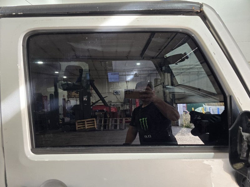 Passenger Front Door Glass Full Door VIN W Jk Body Fits 07-18 WRANGLER