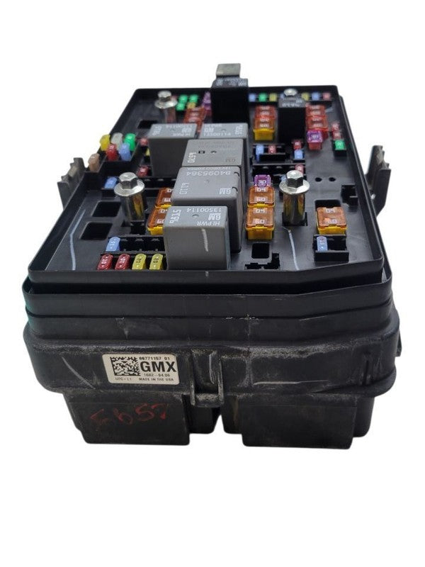 Fuse Box Engine Fits 21-23 SIERRA 2500 PICKUP 675413