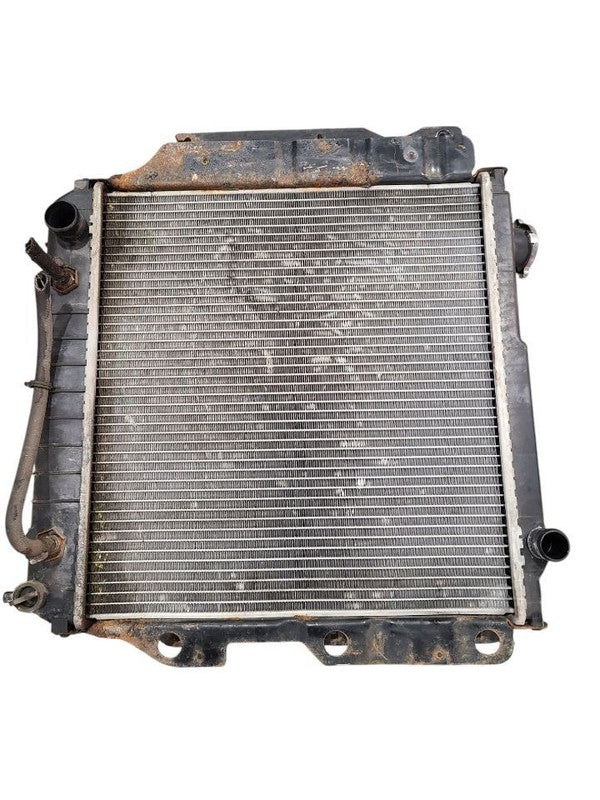 Radiator Fits 97-06 WRANGLER 612727