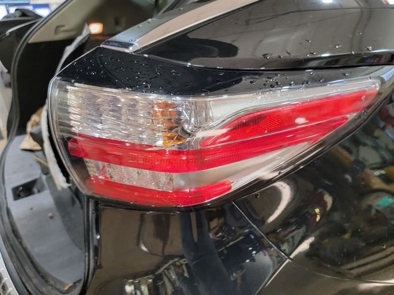 Passenger Tail Light Quarter Panel Mounted Fits 16-18 MURANO 567309