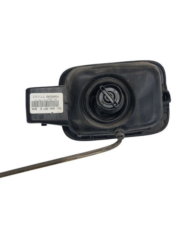 PASSAT    2013 Fuel Filler Door 666861