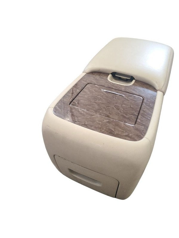 QX80      2015 Console Front 654162