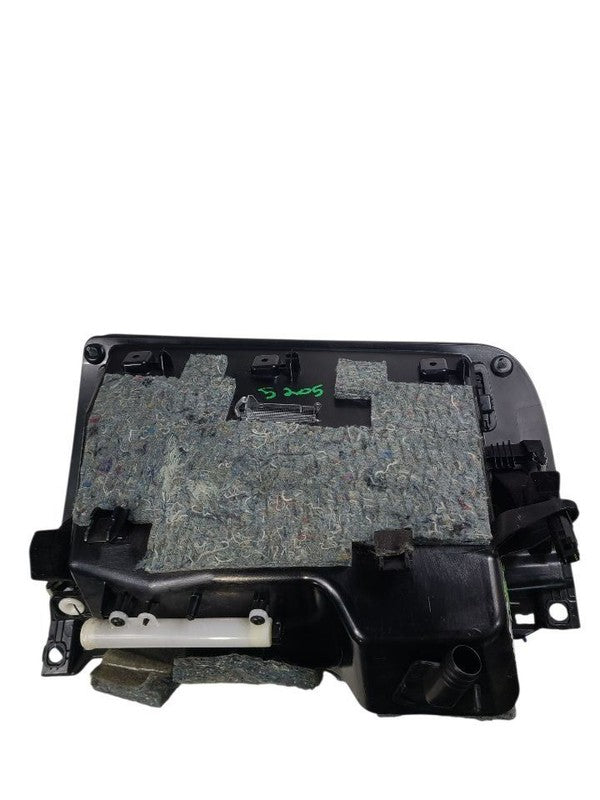 GIULIA    2017 Glove Box 644440