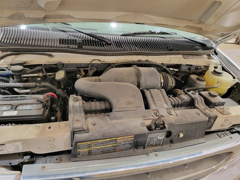E250      2000 Front Spoiler 438606