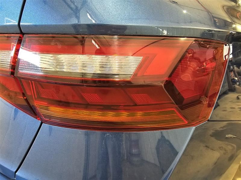 JETTA     2019 Tail Light 599408