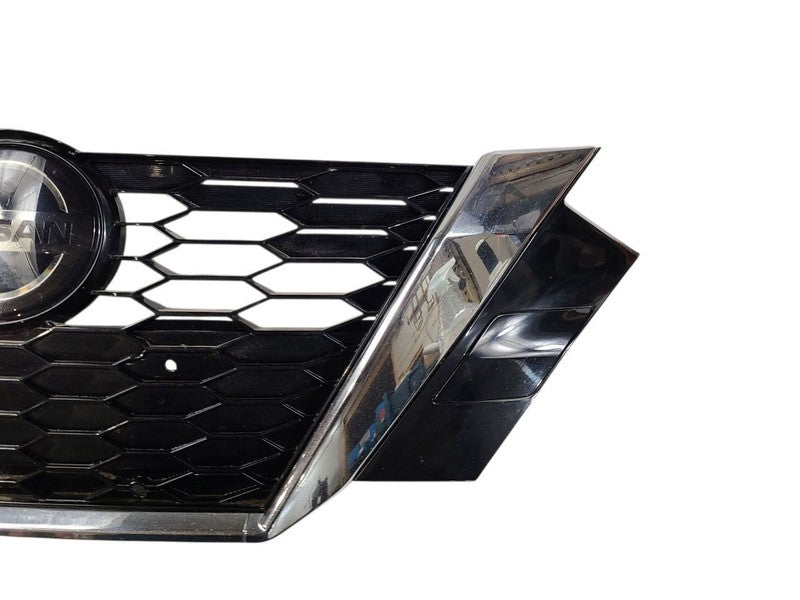 Grille Upper Black Fits 22-23 SENTRA 650434