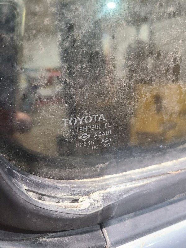 Passenger Quarter Glass 6 Cylinder Movable Fits 91-98 LAND CRUISER 657