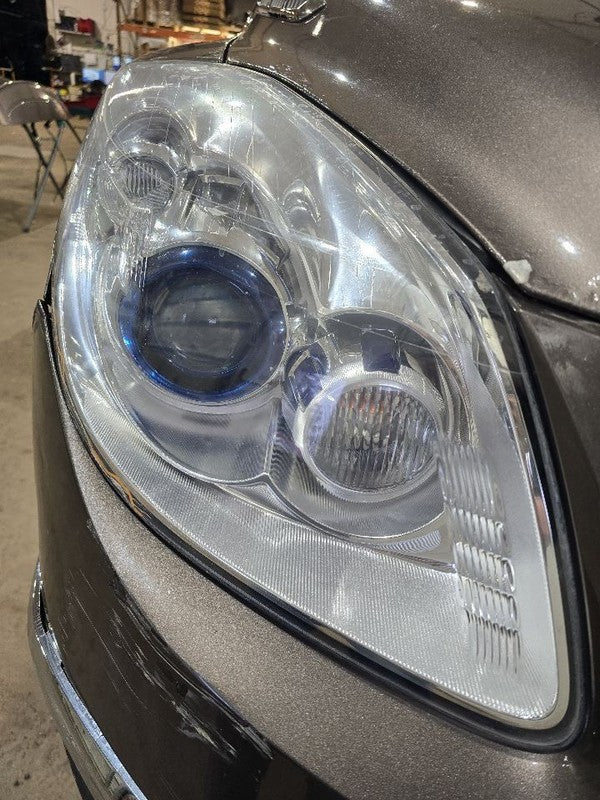 Passenger Headlight Xenon HID Without Opt T97 Fits 08-12 ENCLAVE 61528