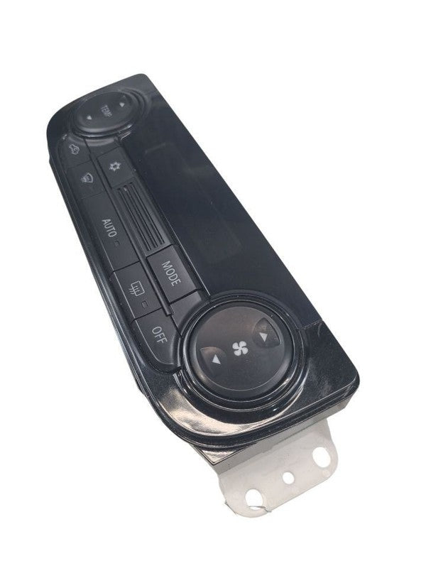 Temperature Control Without Dual Zone Control Fits 14-16 OUTLANDER 625