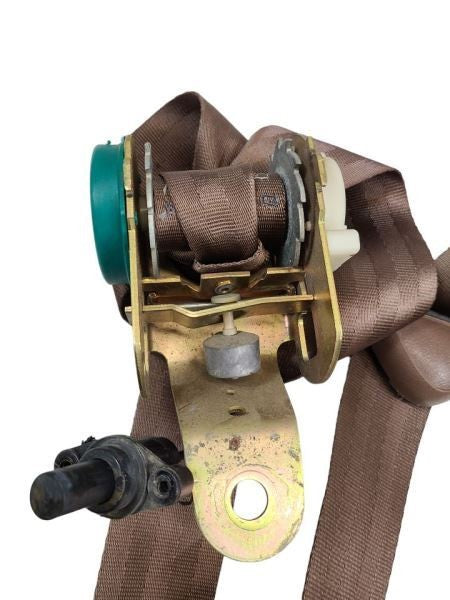 FRONT NEW YRK-R 1988 Driver's Side Retractor Seat Belt Front 581924