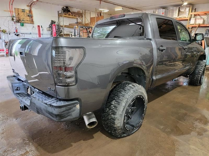 TUNDRA    2013 Owners Manual 449839