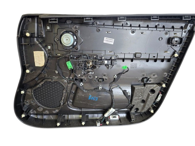 XJ        2016 Front Door Trim Panel 640322
