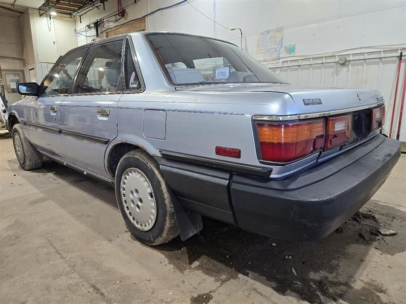 FRONT CAMRY     1988 Center Retractor with Shoulder Belts Seat Belt Fr