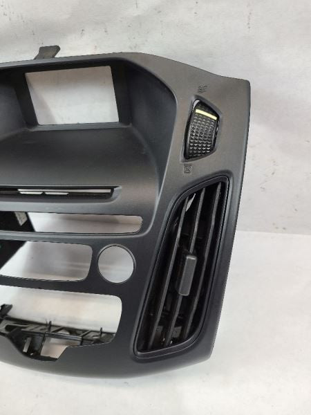 FOCUS     2015 Dash Bezel 555678