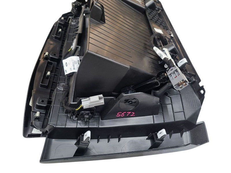 EDGE      2019 Glove Box 676306