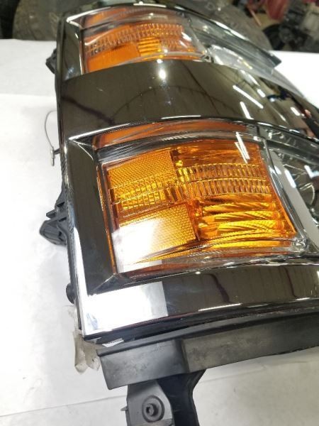 Passenger Headlight Chrome Bezel Fits 15-19 SILVERADO 2500 PICKUP 2774